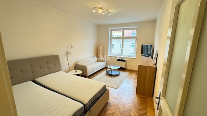 Pronájem bytu Praha 3 Žižkov 2+kk Jeseniova
