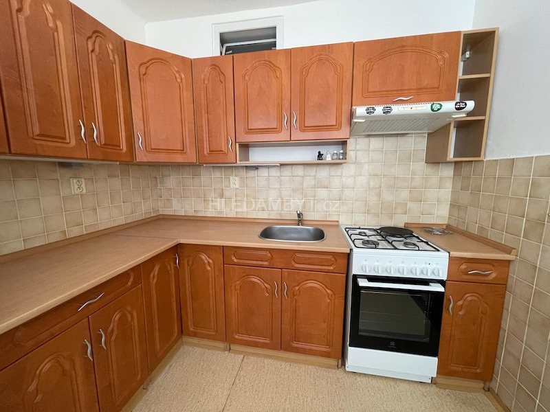 Pronájem bytu Praha 6 Veleslavín 3+1 s lodžií José Martího