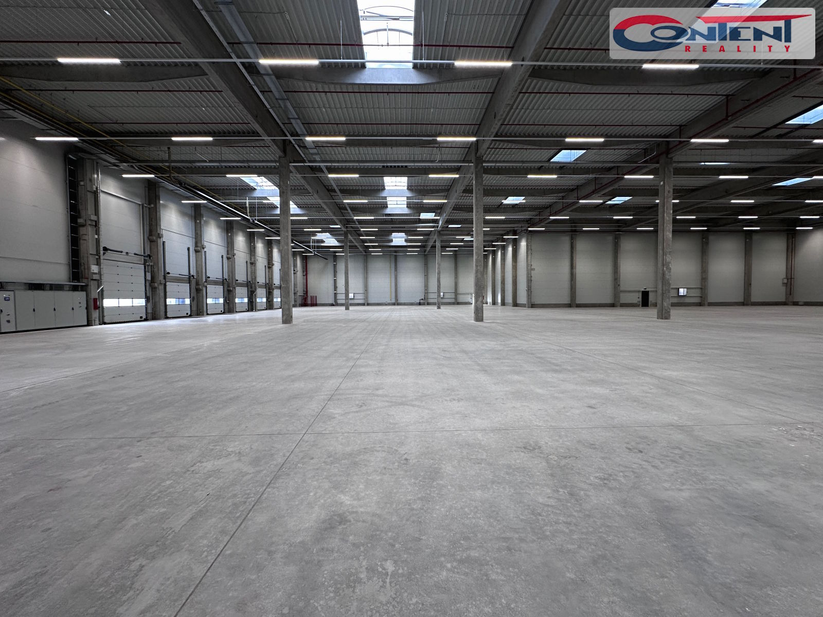 Pronájem skladu / výrobních prostor 4.000 m², Pardubice