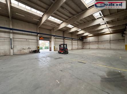 Pronájem - výrobní prostor, 2 200 m²