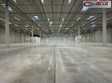 Pronájem - skladovací prostor, 5 310 m²