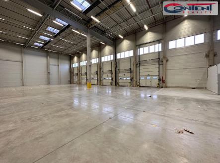 Pronájem - skladovací prostor, 4 000 m²