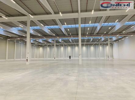 Pronájem - výrobní prostor, 8 200 m²
