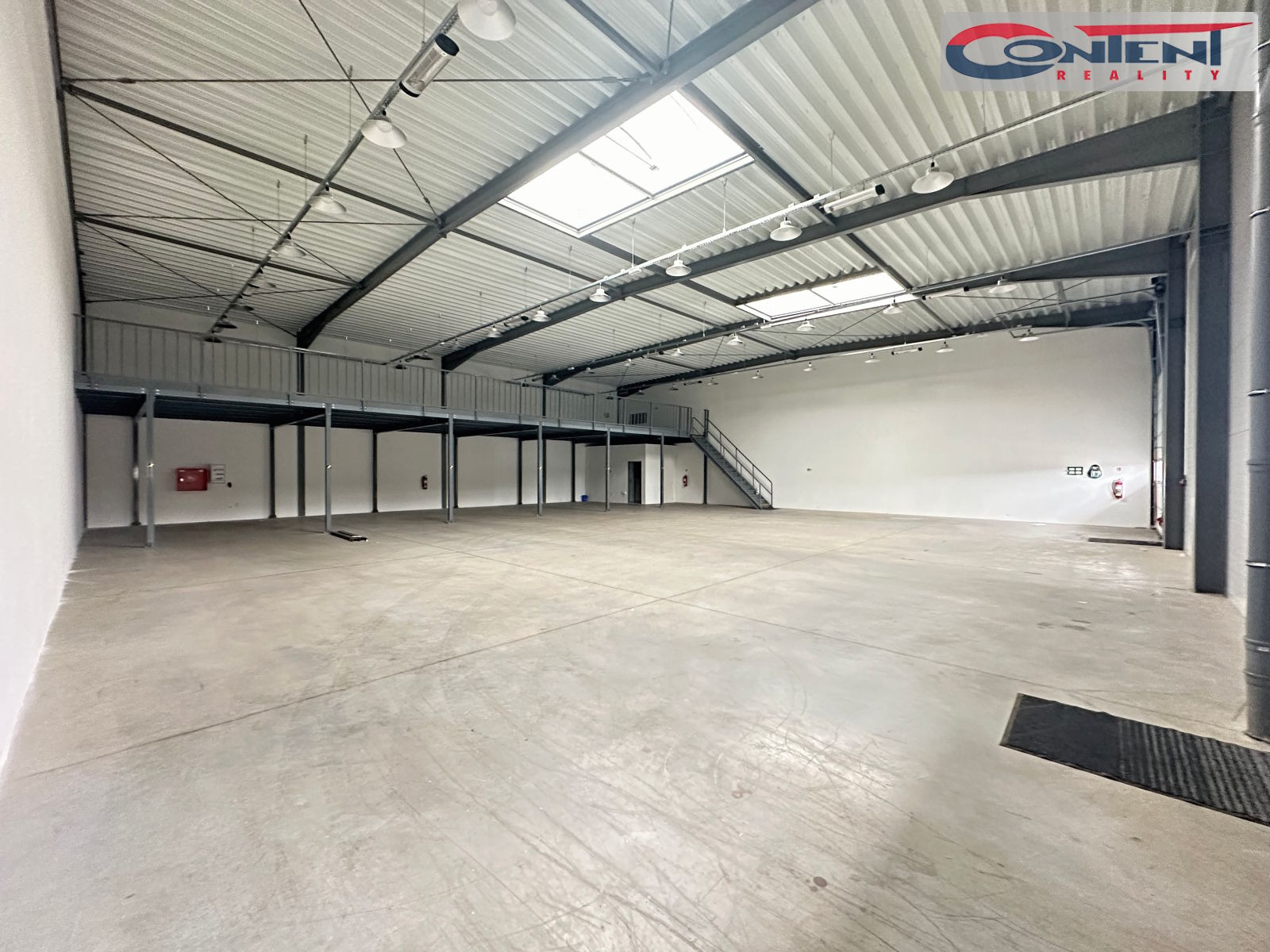 Pronájem skladu nebo výrobních prostor 540 m², Zápy
