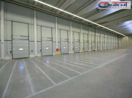 Pronájem - výrobní prostor, 8 330 m²