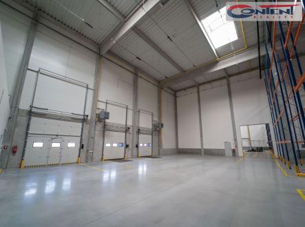 Pronájem - skladovací prostor, 660 m²