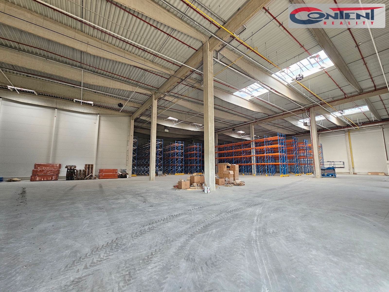 Pronájem skladu, výrobních prostor 10.355 m², Kozomín D8