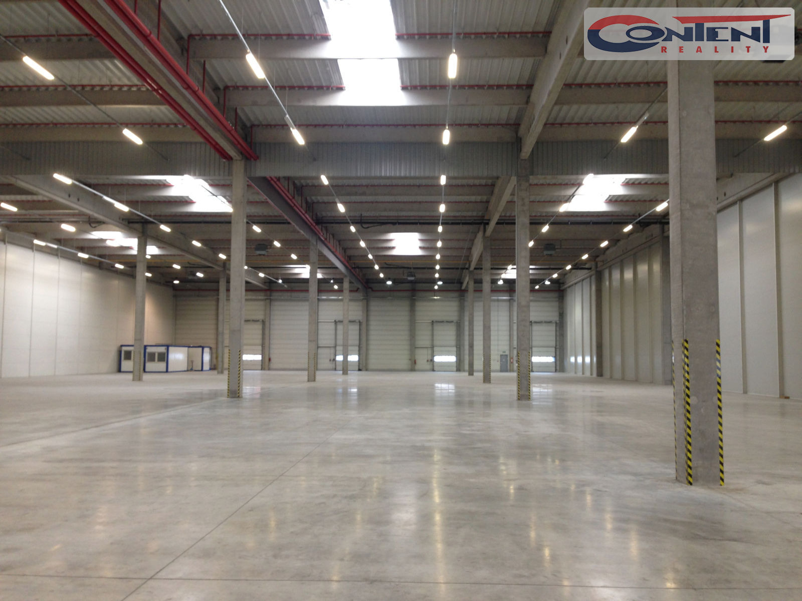 Pronájem skladu nebo výrobních prostor 3.500 m², Zdiby D8