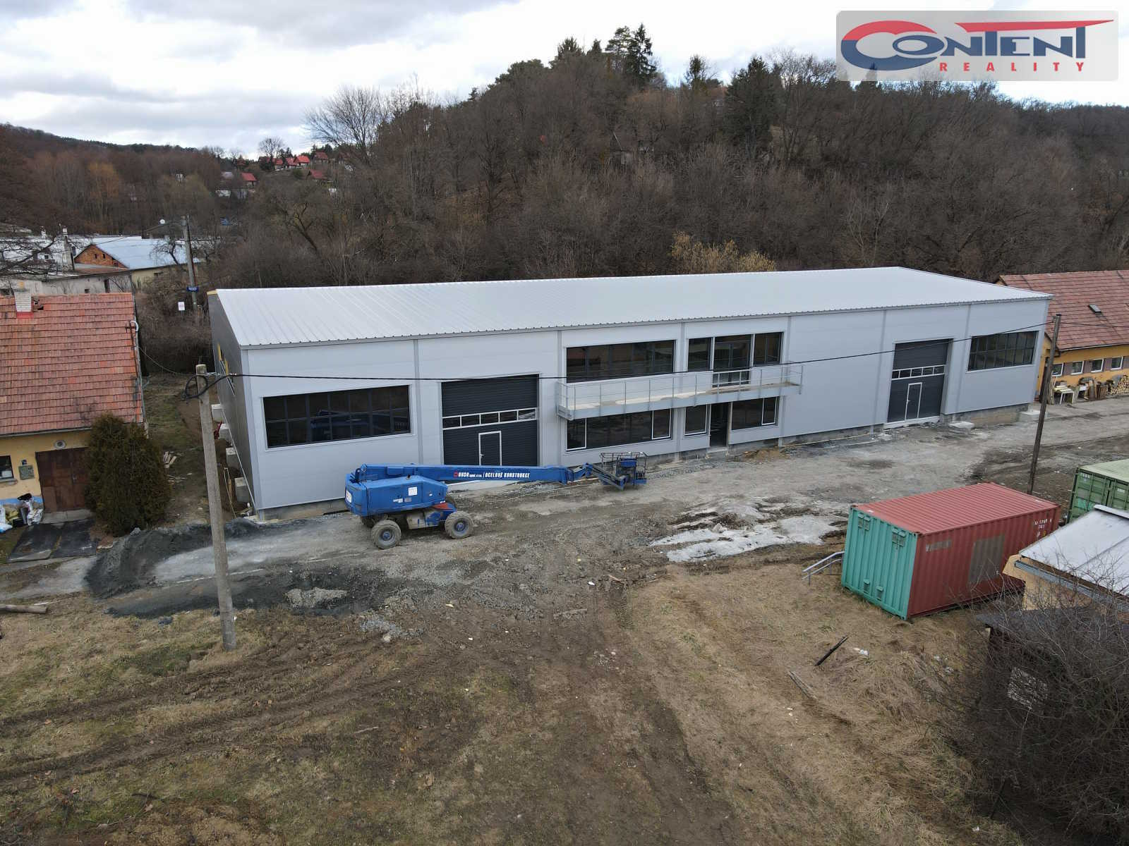 Pronájem skladu nebo výrobního prostoru 372 m², Zlín