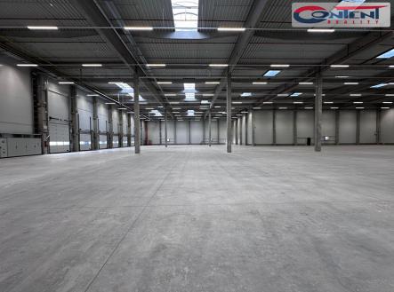 Pronájem - skladovací prostor, 4 000 m²