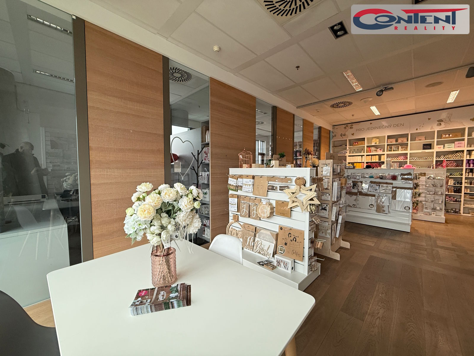 Pronájem obchodních prostorů 260 m², Praha 9 - Prosek