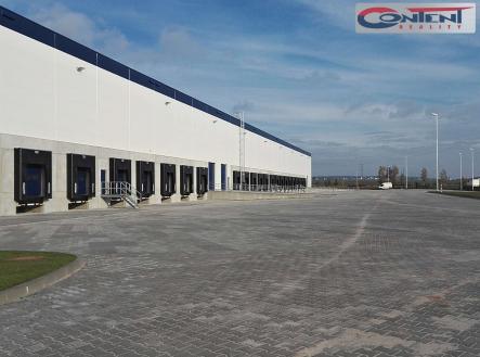 Pronájem - skladovací prostor, 17 700 m²