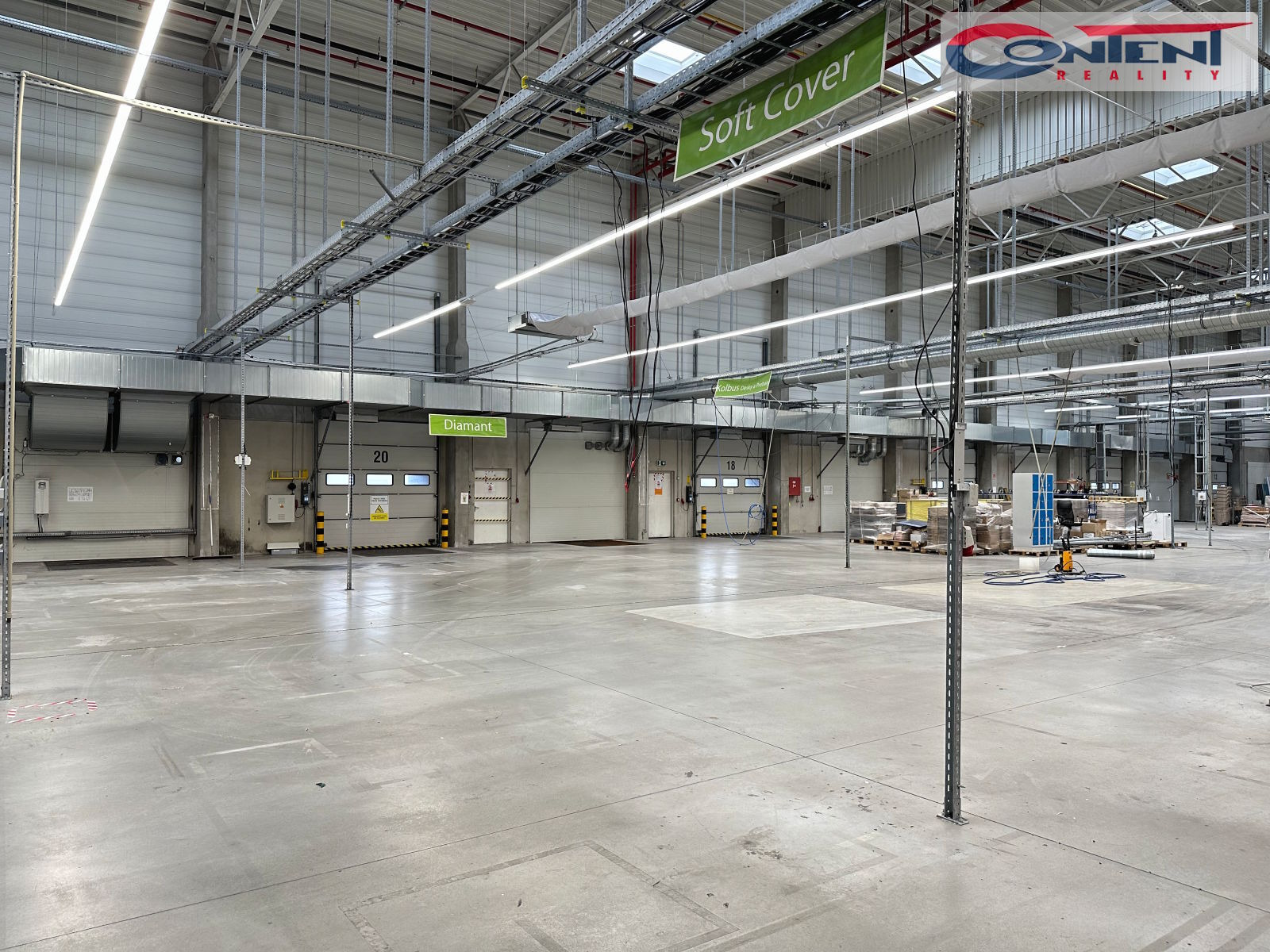 Pronájem skladu nebo výrobních prostor 4.100 m², Chrášťany