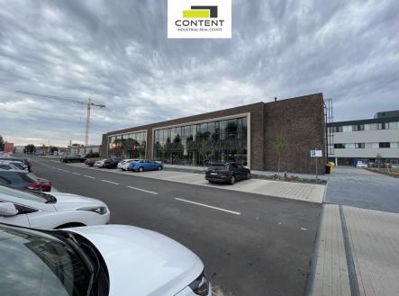 Pronájem - obchodní prostor, 260 m² obrázek