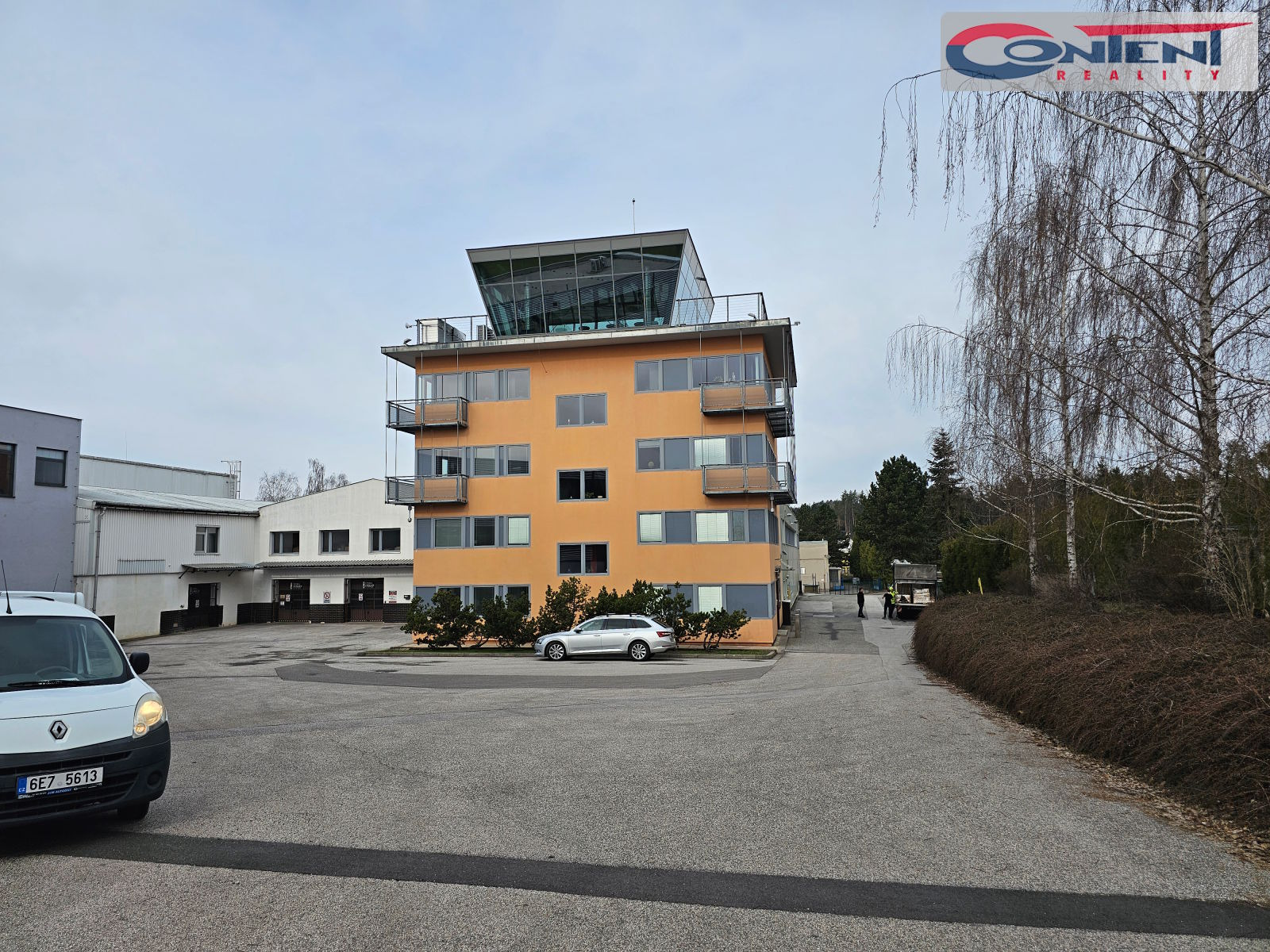 Pronájem kancelářských prostor 300 m², Nová Paka
