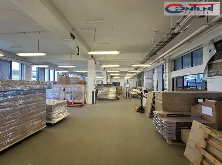 Pronájem - výrobní prostor, 1 070 m² obrázek