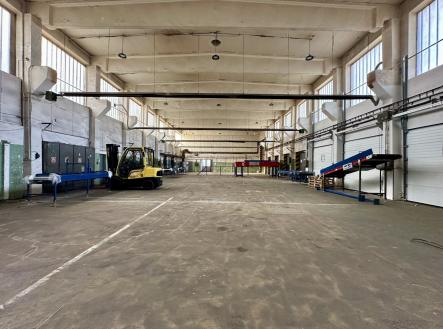 Pronájem - skladovací prostor, 903 m² obrázek