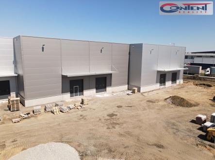 Pronájem - skladovací prostor, 874 m²