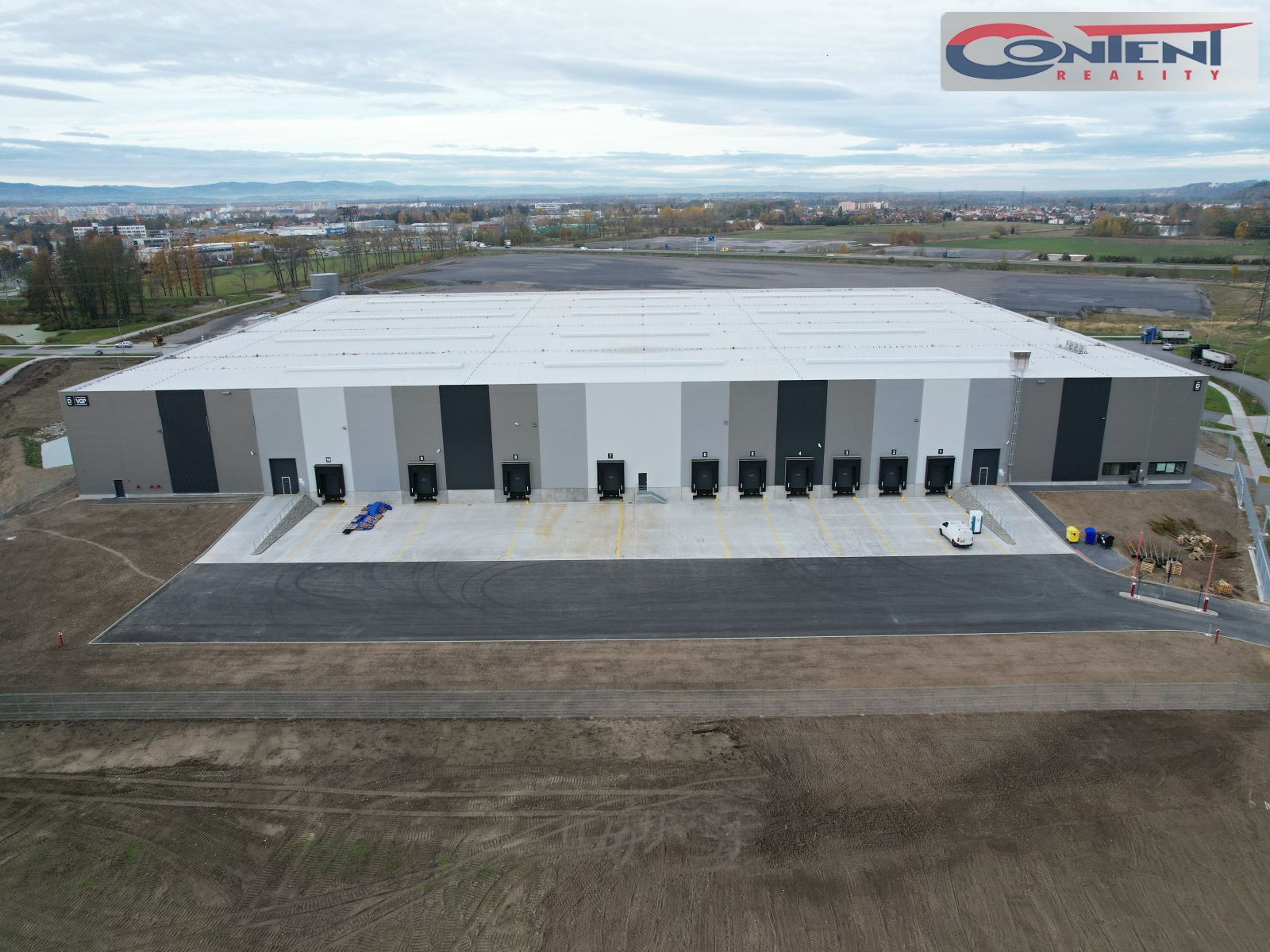 Pronájem skladu, výrobních prostor 4.100 m², České Budějovice, D3