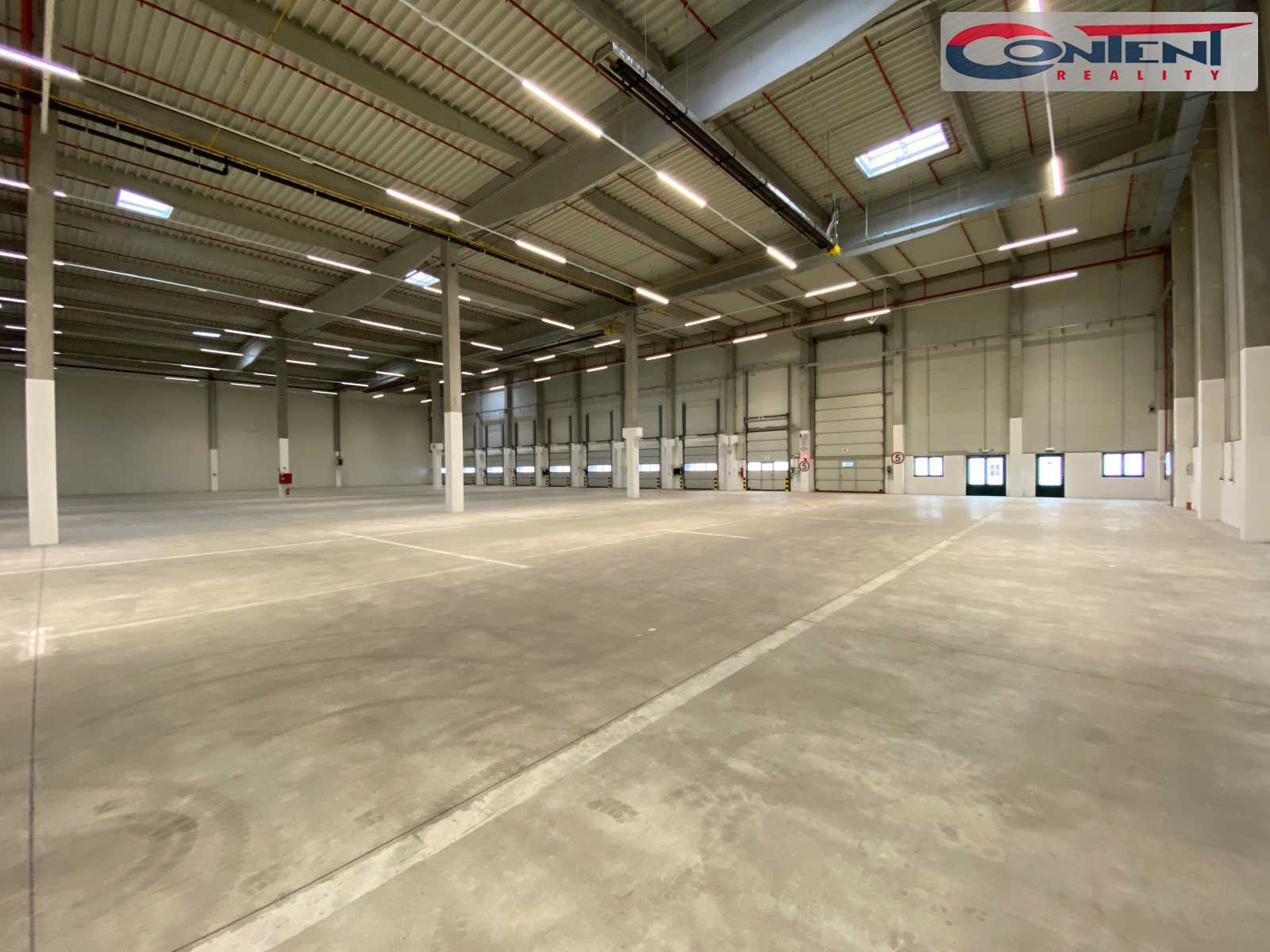 Pronájem skladu, výrobních prostor 3.700 m², Plzeň - Štěnovice, D5