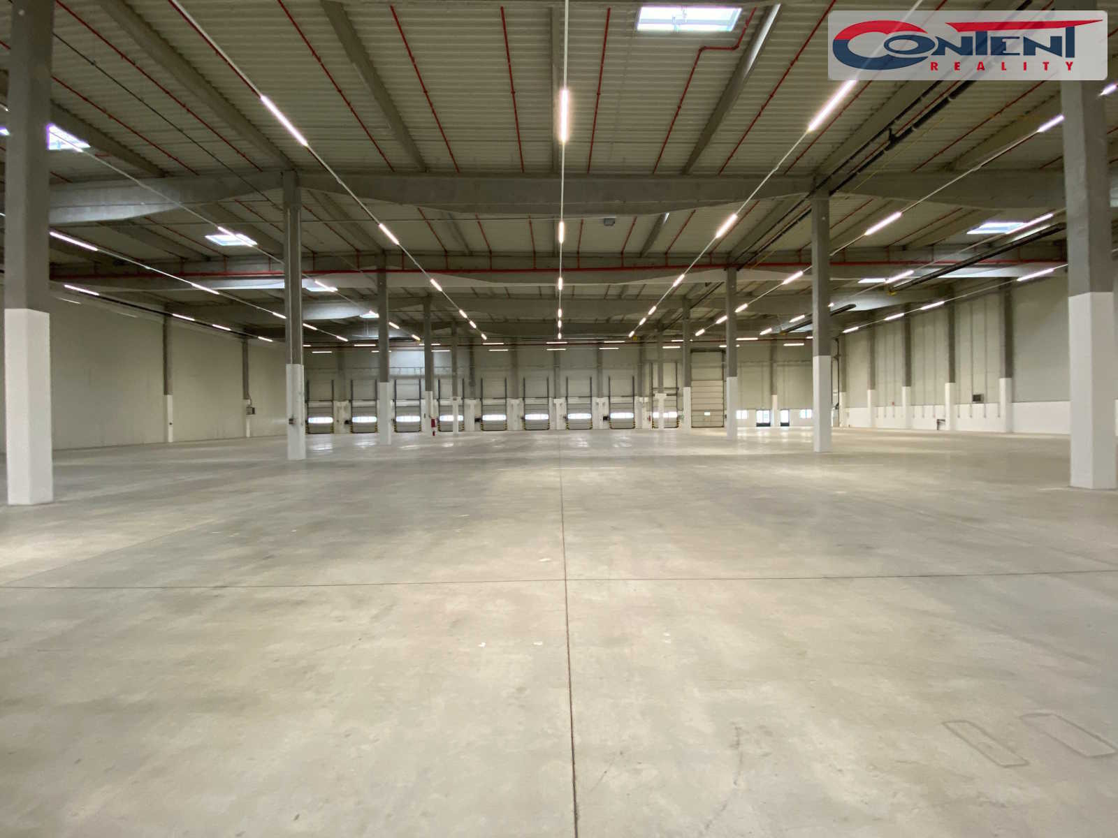 Pronájem skladu, výrobních prostor 3.700 m², Plzeň -  Štěnovice, D5