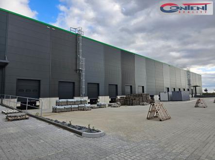 Pronájem - skladovací prostor, 5 121 m²