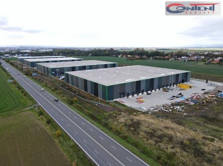 Pronájem - skladovací prostor, 5 121 m²