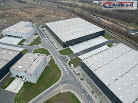 Pronájem - výrobní prostor, 2 600 m²