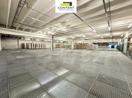 Pronájem - skladovací prostor, 5 330 m²