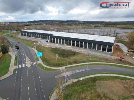 Pronájem - skladovací prostor, 4 065 m²