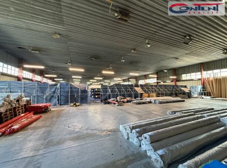 Pronájem - skladovací prostor, 2 701 m²