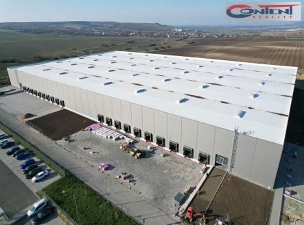 Pronájem - skladovací prostor, 2 800 m²