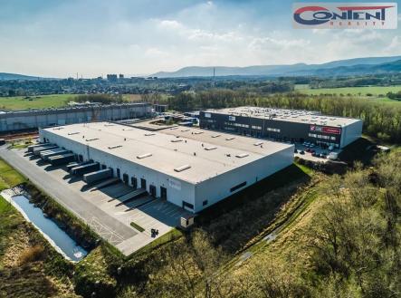Pronájem - výrobní prostor, 12 500 m² obrázek