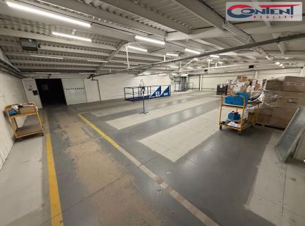 Pronájem - skladovací prostor, 3 922 m²