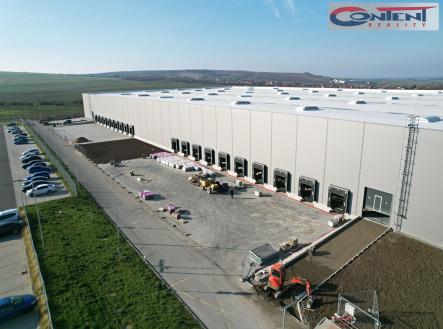 Pronájem - skladovací prostor, 4 000 m²