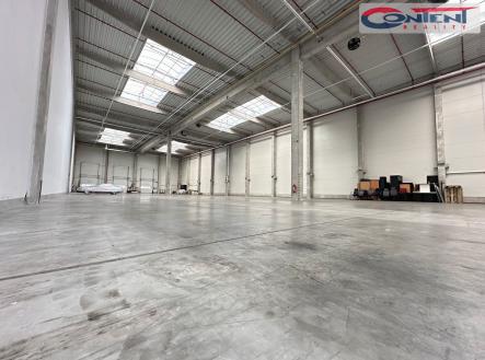 Pronájem - výrobní prostor, 1 700 m² obrázek