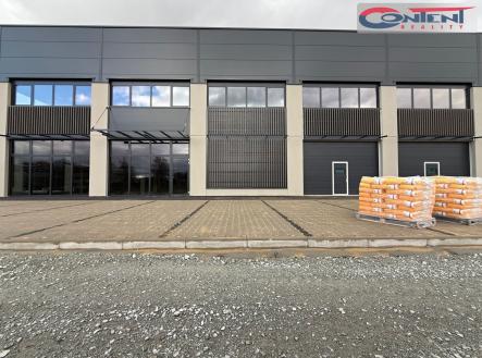 Pronájem - výrobní prostor, 2 352 m²