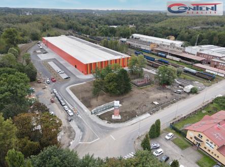 Pronájem - skladovací prostor, 3 500 m²