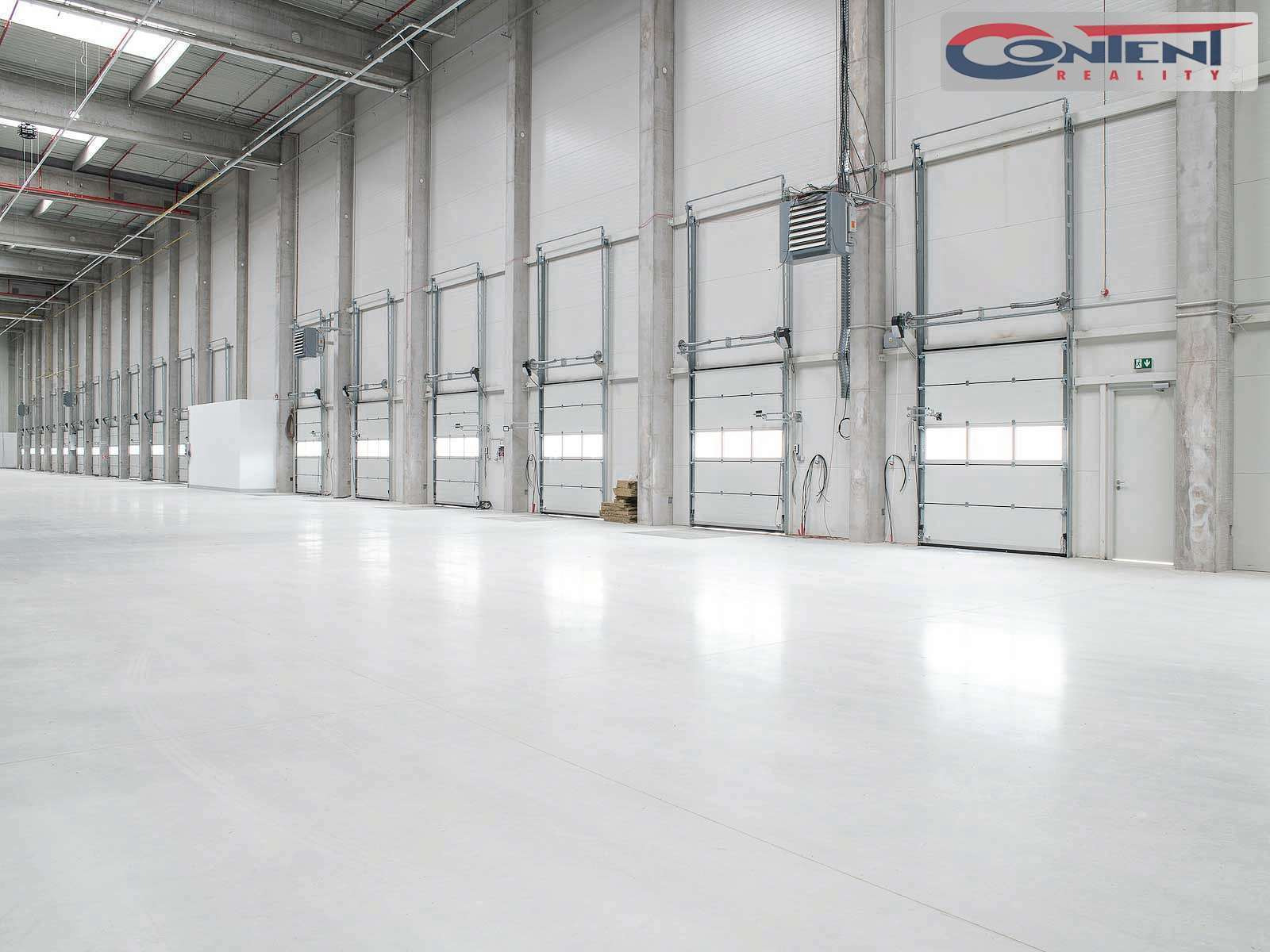Pronájem skladu, výrobních prostor 2.000 m², Kozomín D8