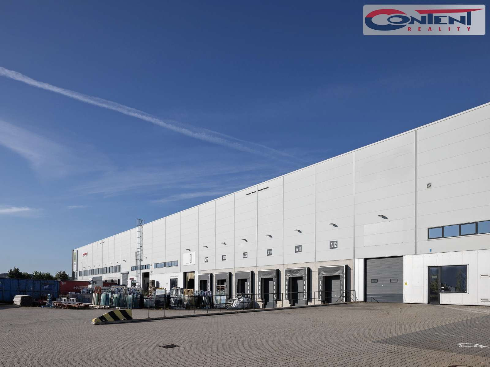 Pronájem skladu, výrobních prostor 2.000 m², Kozomín D8