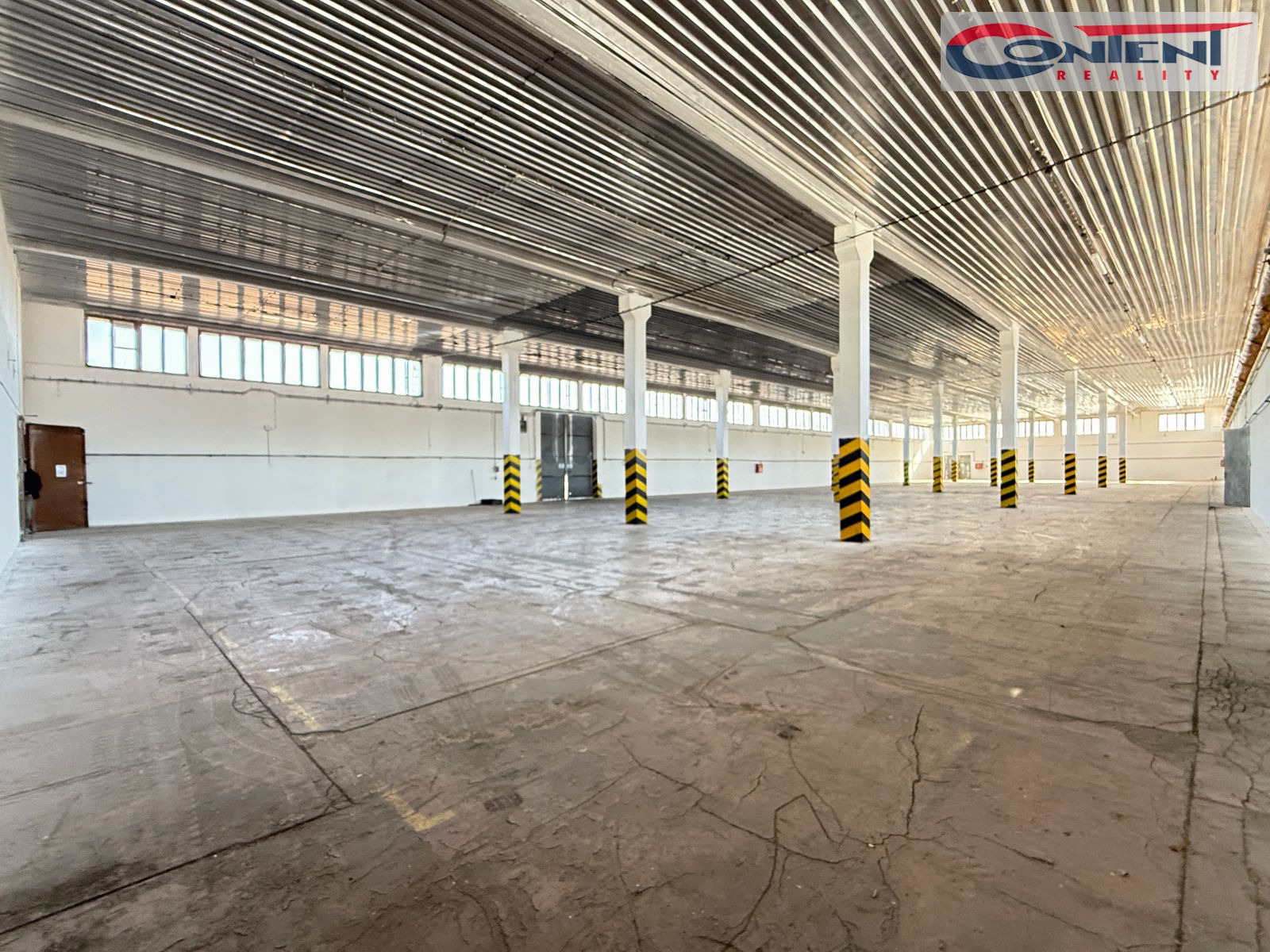 Pronájem skladových prostor 2.610 m², Kostěnice