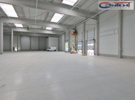 Pronájem - skladovací prostor, 1 800 m²