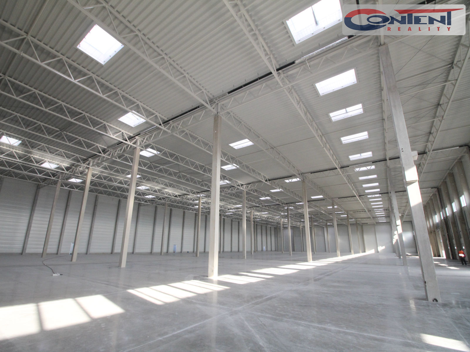 Pronájem skladu, výrobních prostor 1.800 m², Brandýs nad Labem
