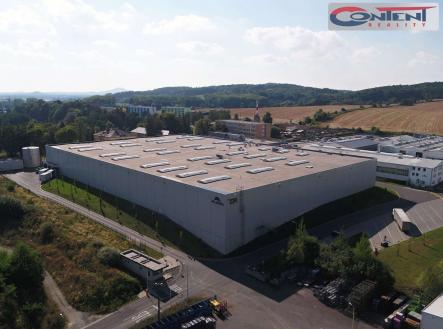 Pronájem - skladovací prostor, 7 066 m²