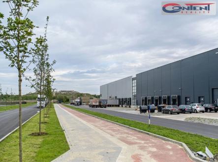 Pronájem - skladovací prostor, 4 200 m²