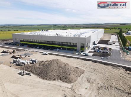 Pronájem - skladovací prostor, 3 000 m²