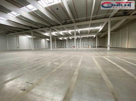 Pronájem - skladovací prostor, 5 442 m²