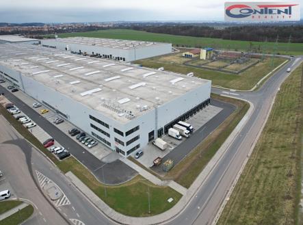 Pronájem - skladovací prostor, 3 000 m²
