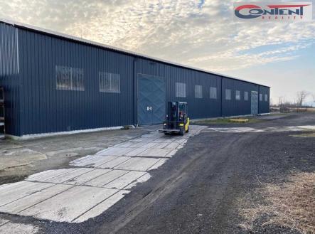 Pronájem - skladovací prostor, 880 m² obrázek