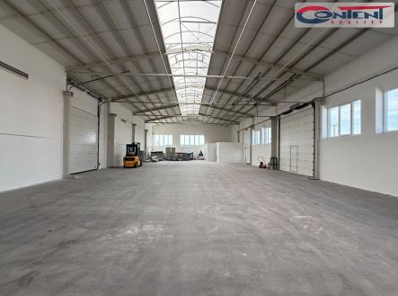 Pronájem - skladovací prostor, 643 m² obrázek